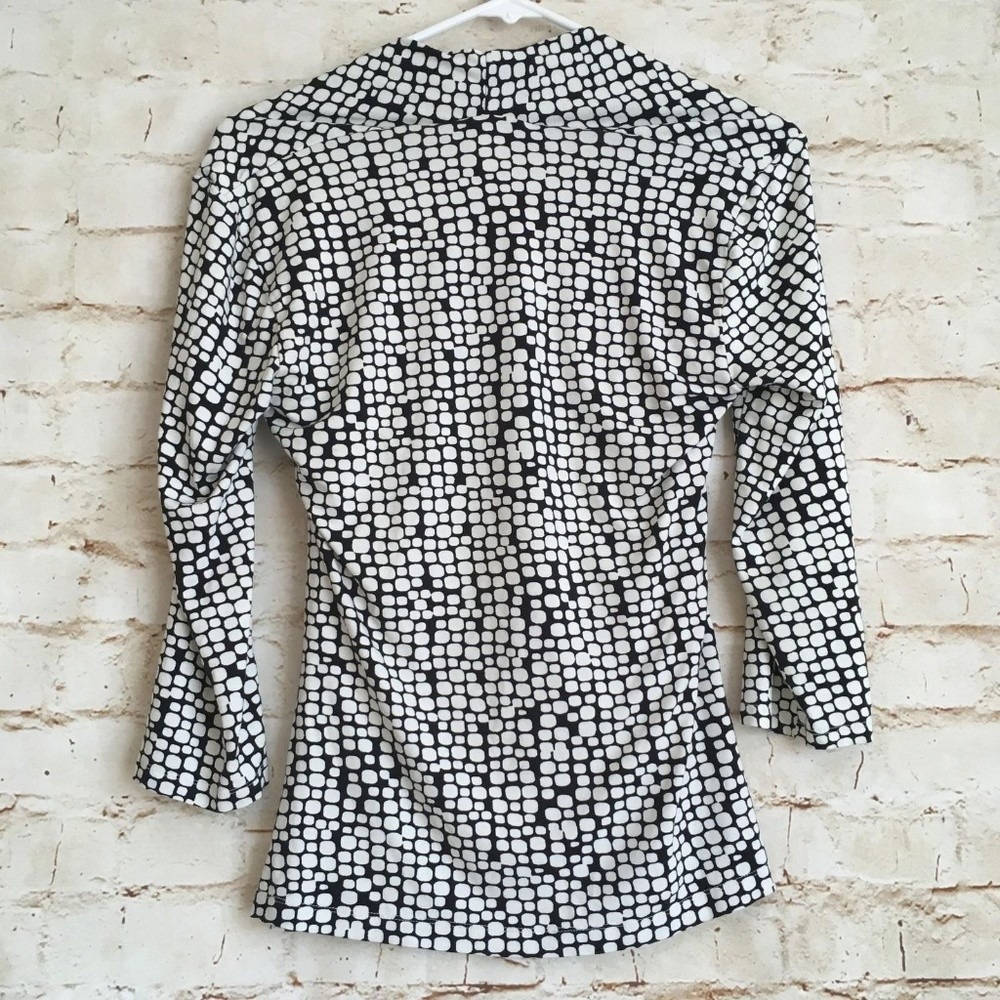 Kenneth Cole Women's Size Medium Black White 3/4 Sleeve Career Blouse Top - Picture 3 of 6